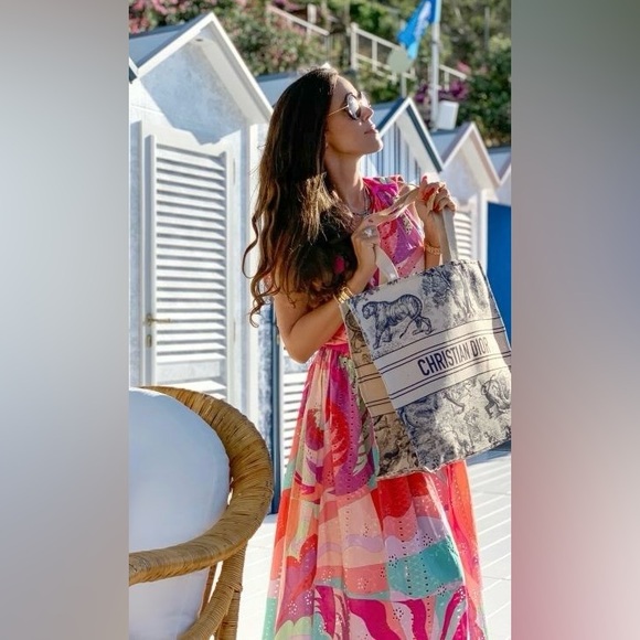 ᴬᵘᵗʰᵉⁿᵗⁱᶜ ✨Christian Dior 'Dioriviera' Canvas Tote - Picture 1 of 9